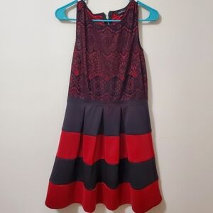 Red and Black High-Neck Sleeveless Dress (L)